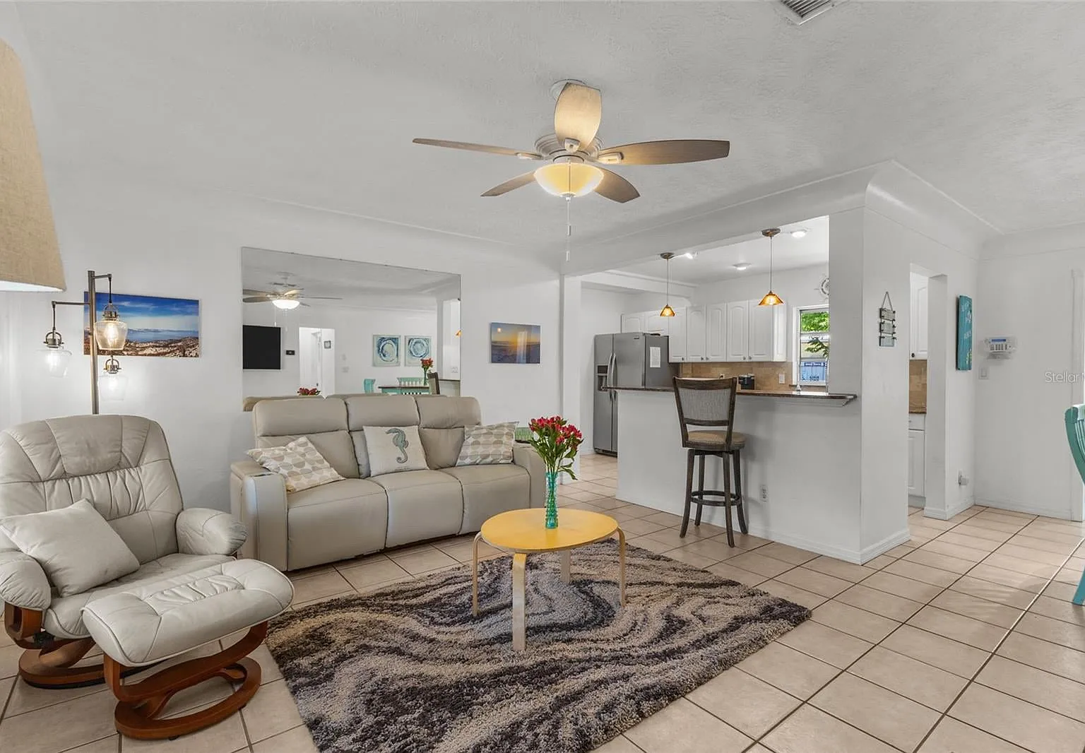 3 bed, 1376 sqft, $2,650 — Photo 2
