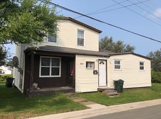 301 Mahon St, New Waterford, NS B1H3H4