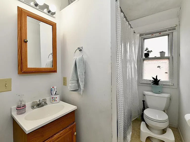 4629 N Kenwood Ave — Photo 9