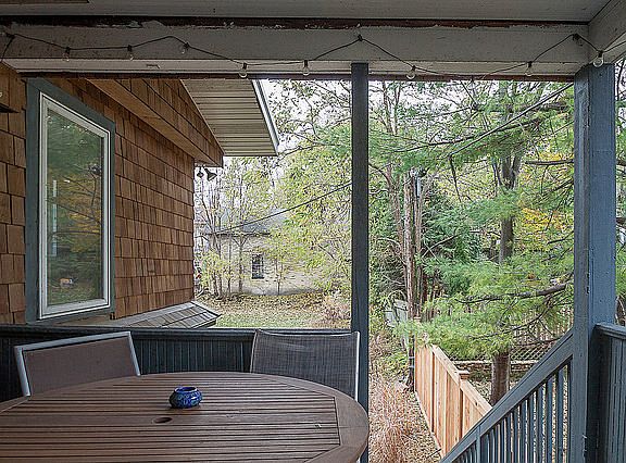 5th image of 134 E Gorham St