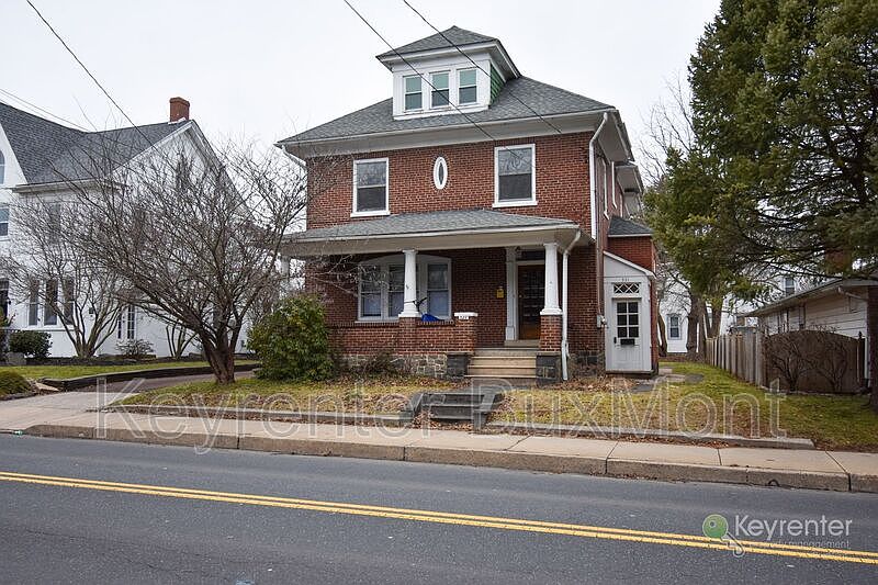 329 E Broad St 331, Quakertown, PA 18951 Zillow