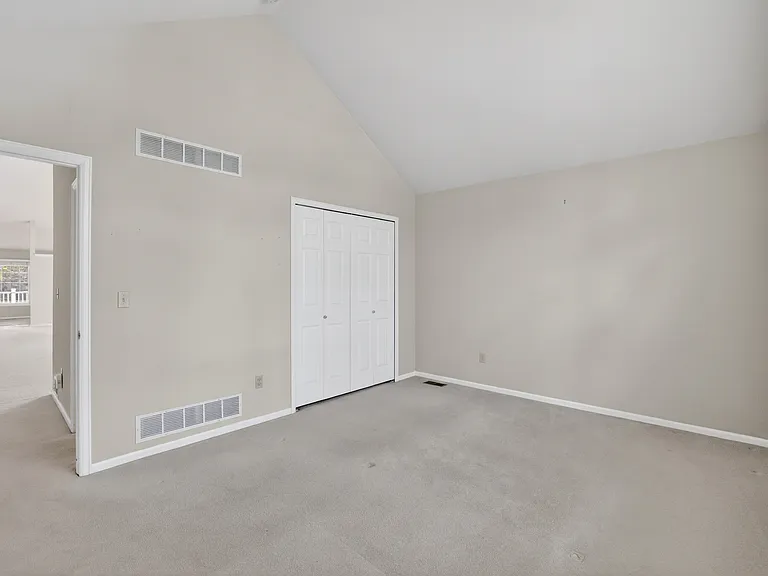 8970 Greenwich Ct — Photo 16