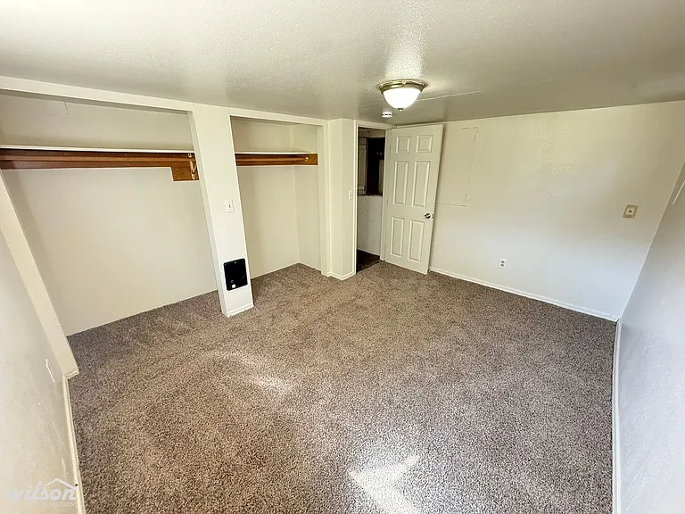 1005 S 33rd Ave — Photo 11