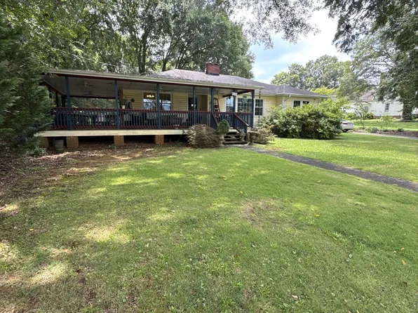 114 Etowah Dr, Cartersville, GA 30120