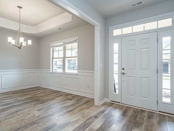 2nd image of 24 W Catalina Ct
