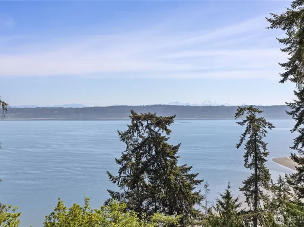 2659 S East Camano Drive, Camano Island, WA 98282
