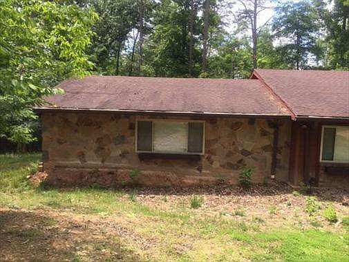 5th image of 260 Oak Dr