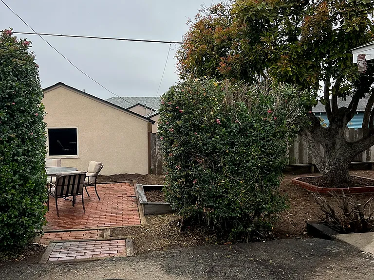 647 Fresno Ave — Photo 32
