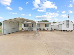 104 Runway Ln, Aurora, TX 76078