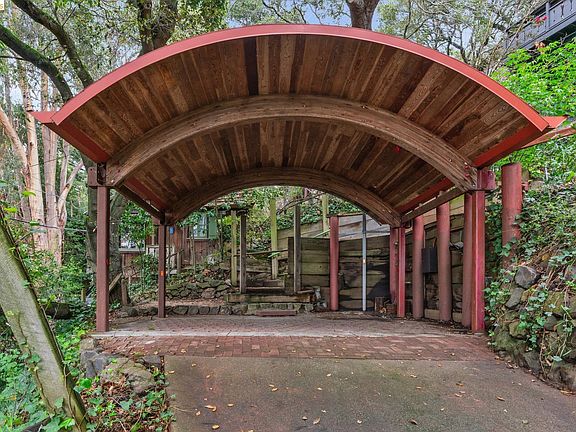 3rd image of 39 Canyon Rd