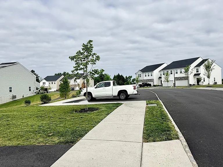 56 Painters Way — Photo 32