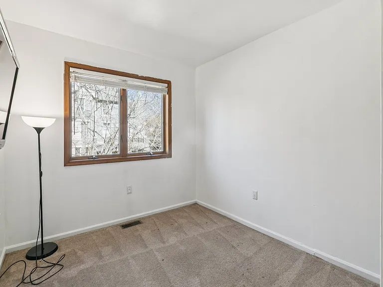 3379 Frederick St — Photo 31