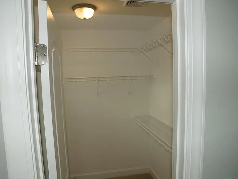 2344 Chavis Dr #B — Photo 26