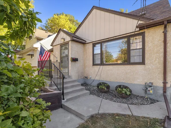 2710 McNair Dr N, Minneapolis, MN 55422