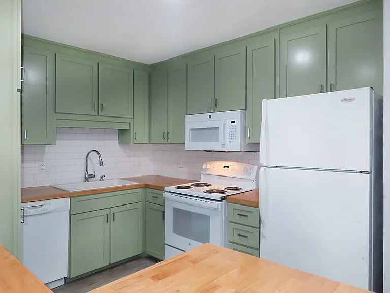 913 Shadylawn Rd #A — Photo 10