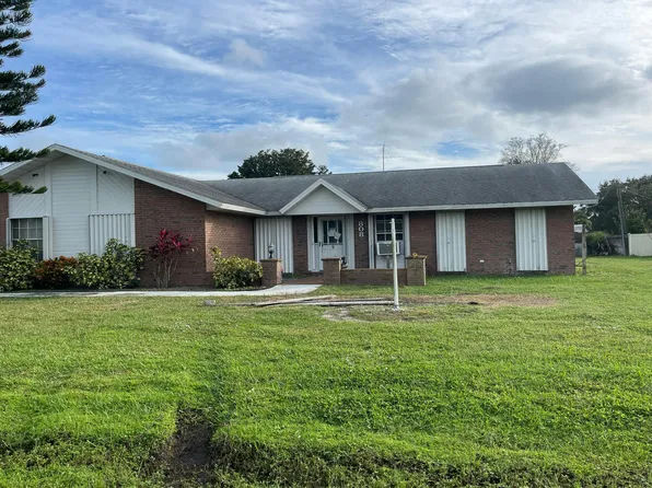 808 Emerson Dr NE, Palm Bay, FL 32907