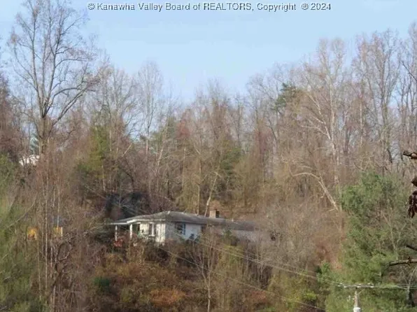 200 Hedrick Rd, Scott Depot, WV 25560