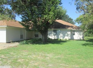 2 Barnett Ln, Calera, OK 74730