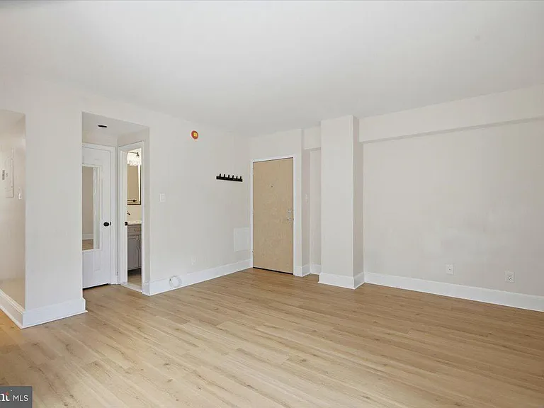 1825 T St NW #401 — Photo 6