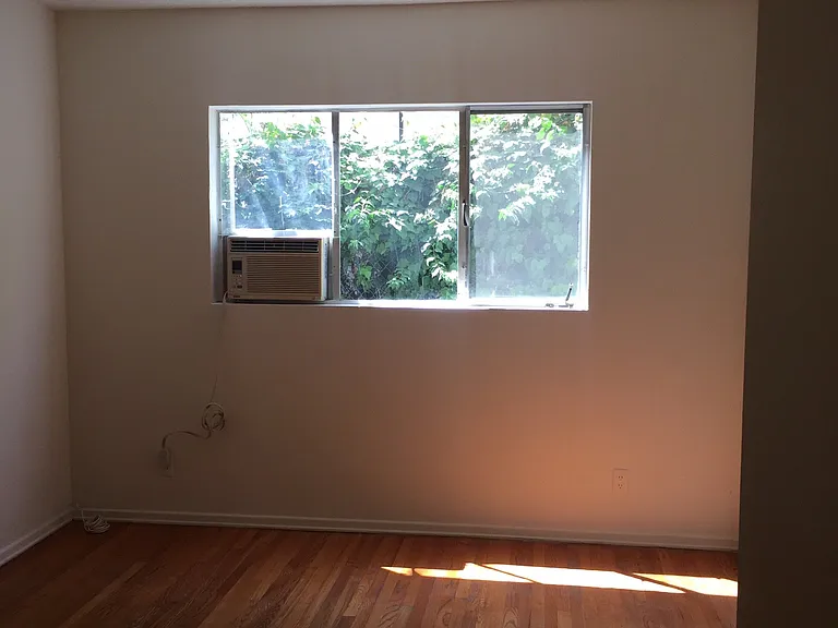 801 S Sherbourne Dr #3 — Photo 7