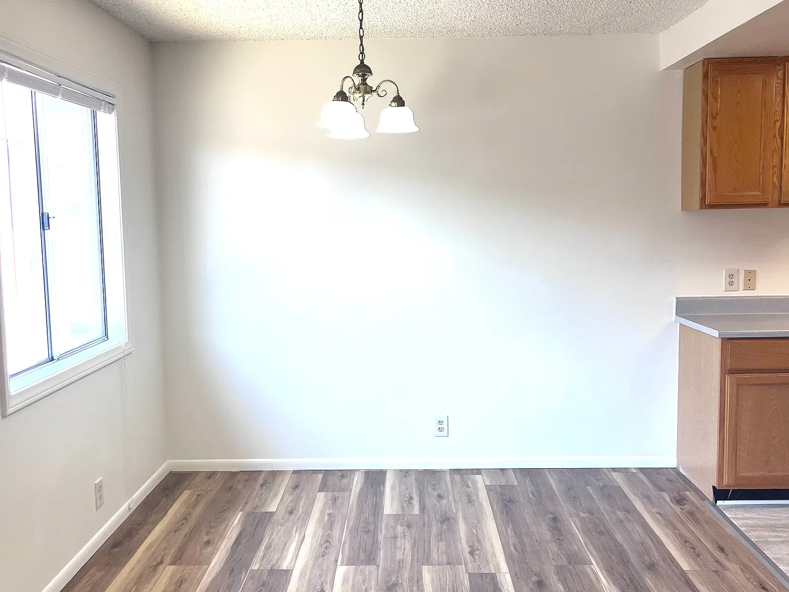 429 N Curtis Ave — Photo 3