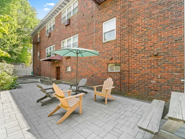 239 Crescent Lane image 8 of 16