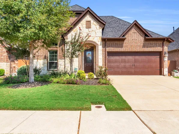 1812 Halifax St, Roanoke, TX 76262
