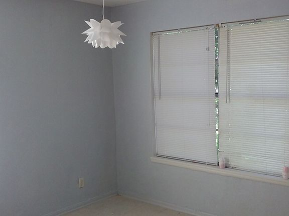 5th image of 4022 Bradford Dr