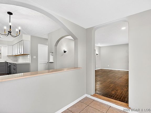 2nd image of 125 Leonard North St