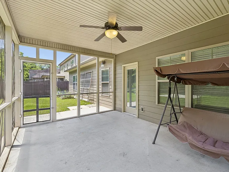5425 Bungalow Cir — Photo 40