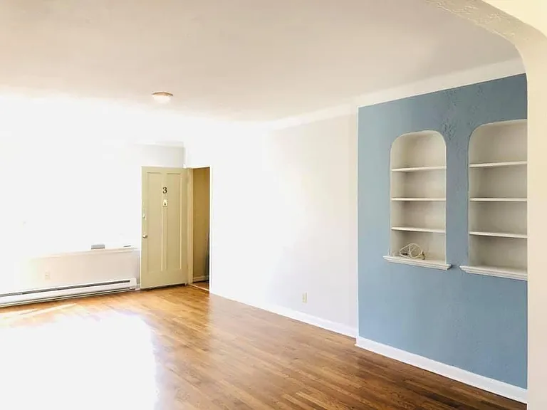 2030 Maple St #3 — Photo 7
