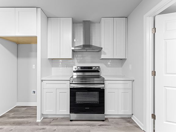 3rd image of 1139 Ashbrook Dr
