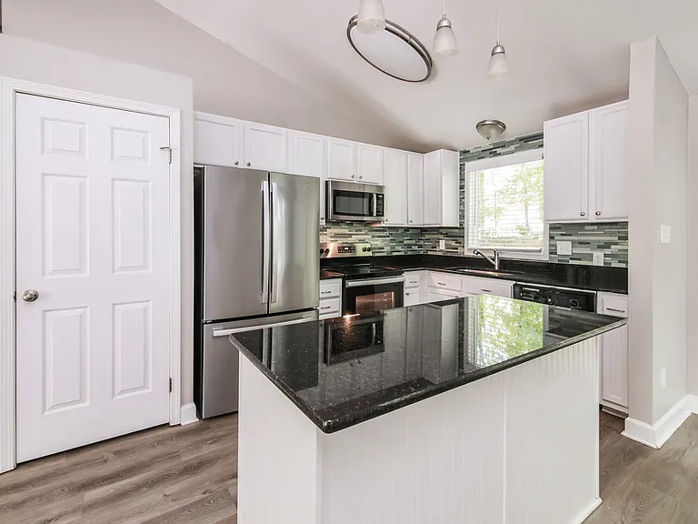 415 Belmellen Ct — Photo 9