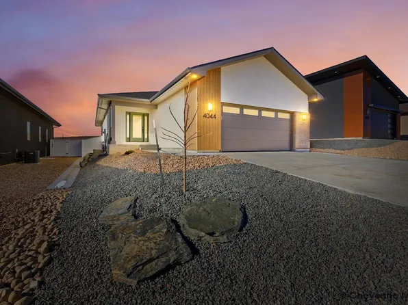 4044 Saddleback Ln, Cheyenne, WY 82001