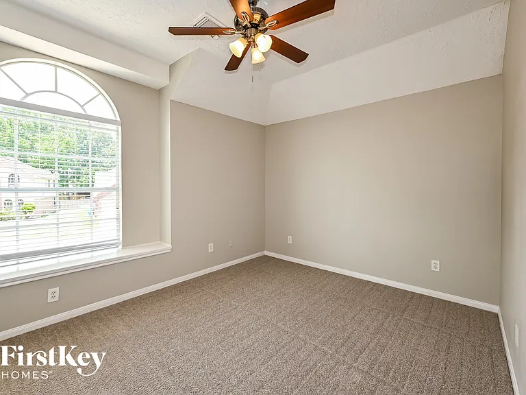 18410 Steamboat Inn Dr — Photo 10