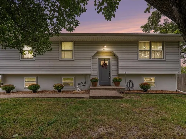 404 Clinton St, Lathrop, MO 64465