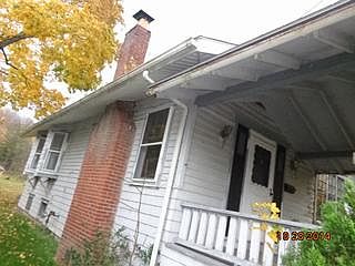 4th image of 145 Buffalo St