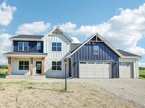 407 Ingleside COURT #Lt43, Oconomowoc, WI 53066