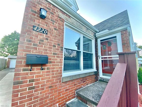 3rd image of 4220 Brookway Ln