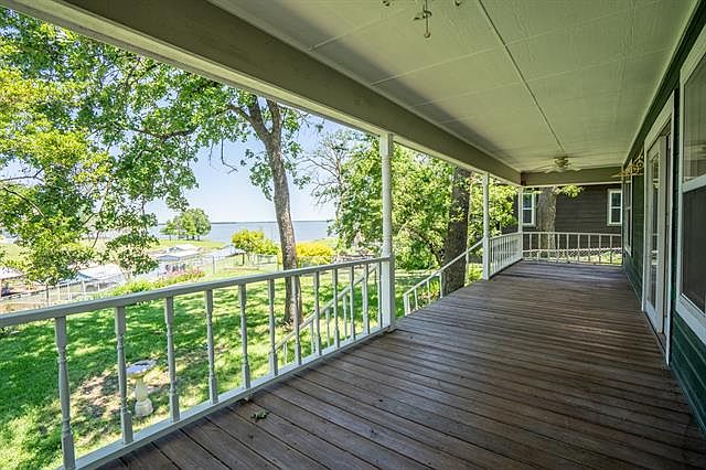 1st image of 1024 Shoreline Dr