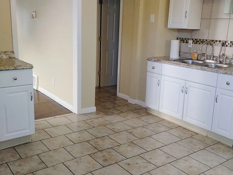 9505 Park Heights Ave #UPSTAIRS — Photo 4