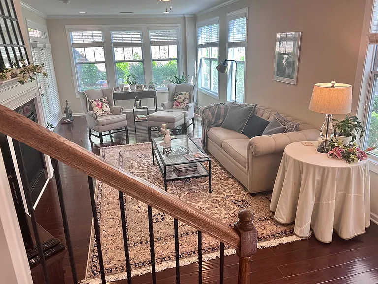4116 Vallonia Dr — Photo 2