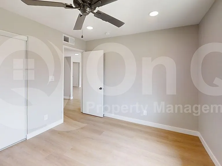 9459 N 64th Dr — Photo 14