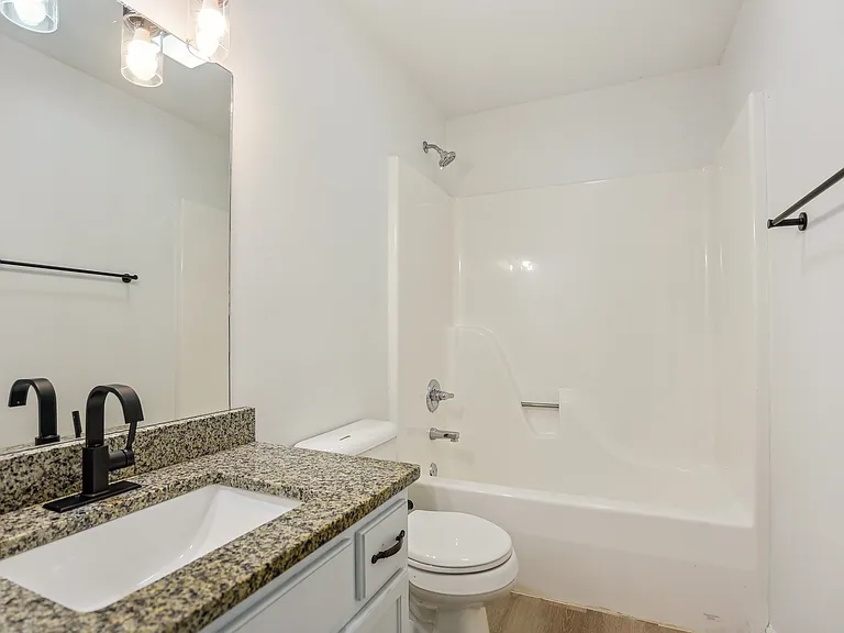 509 Polk St #A — Photo 14