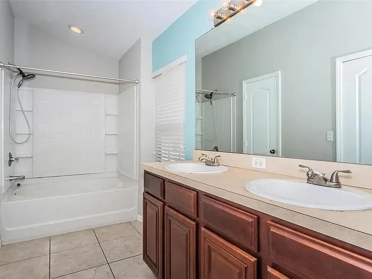 16511 Kingletridge Ave — Photo 13