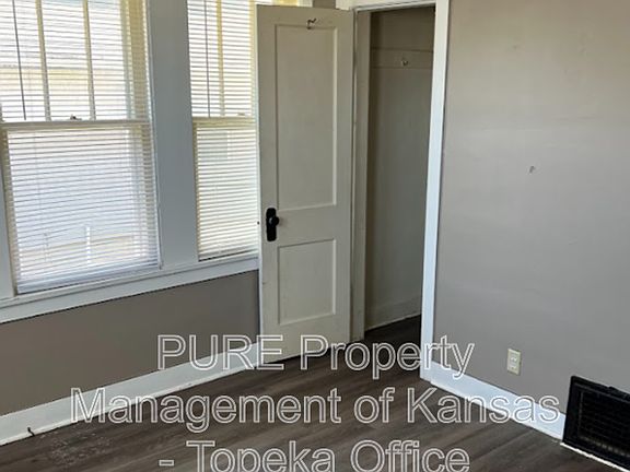 4th image of 1020 SW Woodward Ave