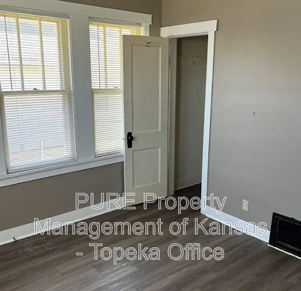 1020 SW Woodward Ave — Photo 4