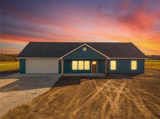 201 NE Shinn Rd, Lathrop, MO 64465