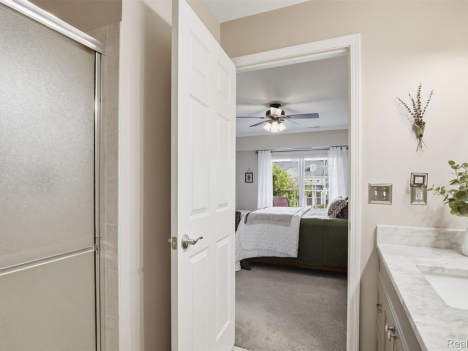28259 Oakmonte Cir E, photo 17