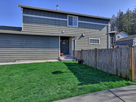 3rd image of 7320 11th St SE
